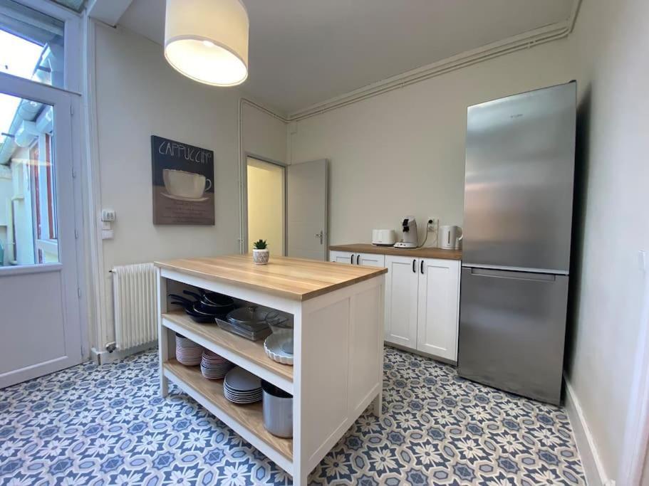 Maison De Charme - 4 Chambres - Courette & Parking Gratuit Amiens Extérieur photo